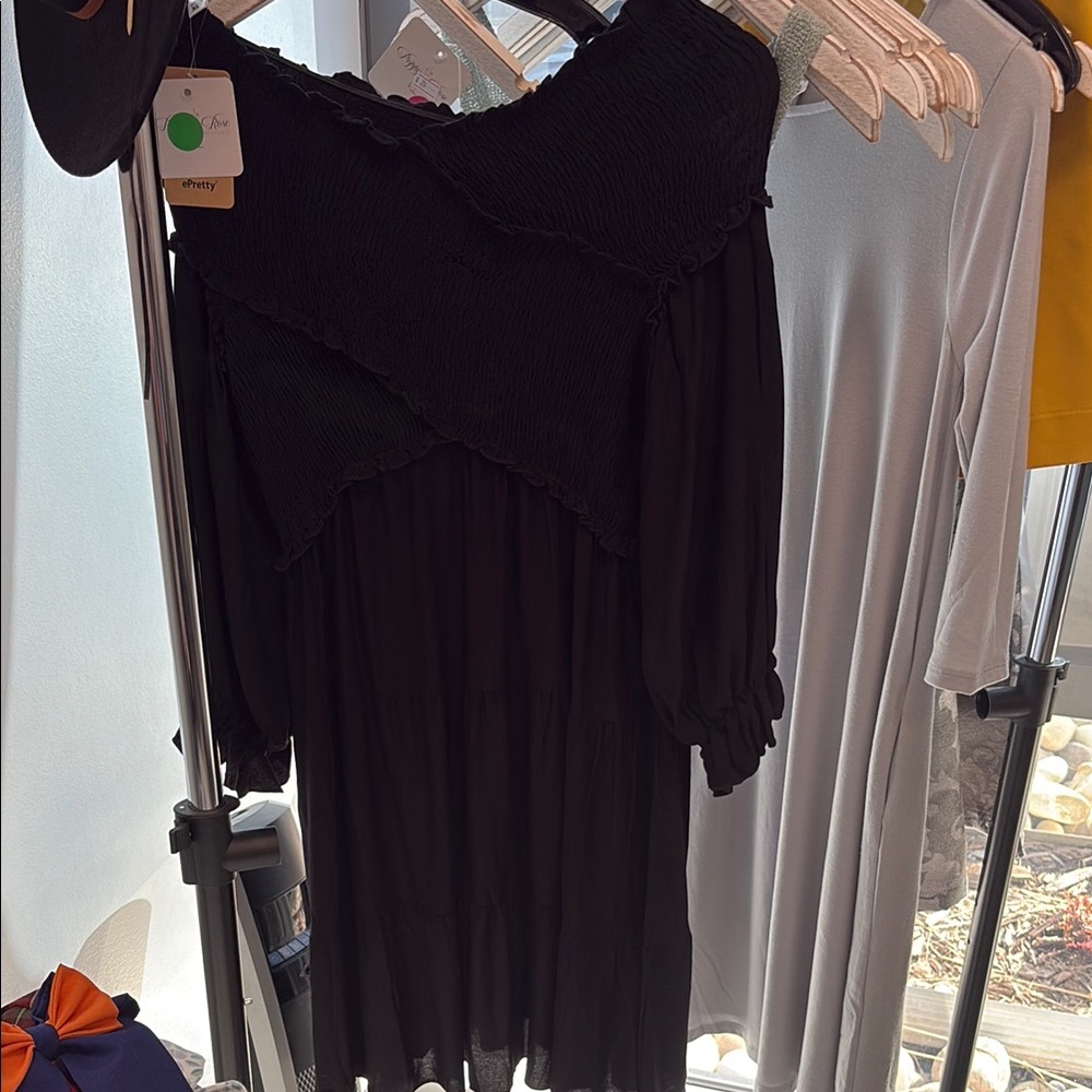 ePretty Black Long Sleeve Off the Shoulders Dress